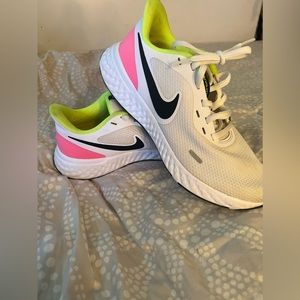 Women’s Nike Revolution sneakers